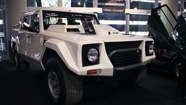 Lamborghini LM002 blanc 3/4 avant droit