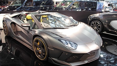 Mansory Aventador Roadster carbone 3/4 avant droit