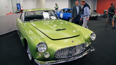 Maserati 3500 GT vert 3/4 avant droit