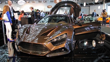 Zenvo ST1 marron 3/4 avant gauche