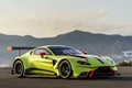 Aston Martin V8 Vantage GTE vert 3/4 avant droit