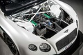 Bentley Continental GT3 blanc moteur