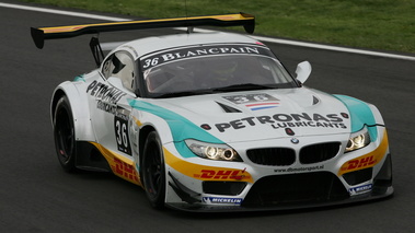 BMW Z4 GT3 gris 3/4 avant droit vue de haut