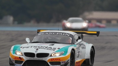 BMW Z4 GT3 gris 3/4 avant gauche