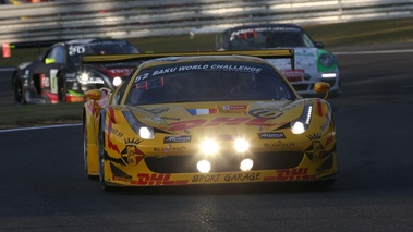 Ferrari 458 GT3 jaune face avant 3