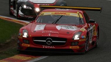 Mercedes SLS AMG GT3 rouge 3/4 avant gauche 2