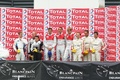 Mercedes SLS AMG GT3 rouge podium équipage