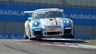 Porsche 997 GT3 RSR blanc/bleu 3/4 avant droit