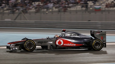 Abou Dabi 2011 McLaren profil 