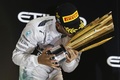F1 GP Abu Dhabi 2014 Mercedes Hamilton trophée