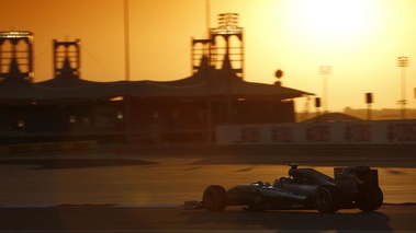 F1 GP Bahrein 2014 Mercedes Hamilton couché du soleil
