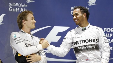 F1 GP Bahrein 2014 Mercedes Hamilton et Rosberg podium