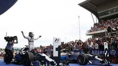 F1 GP Espagne 2014 Mercedes célébration Hamilton