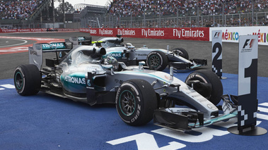 F1 GP Mexique 2015 Mercedes arrivée Rosberg