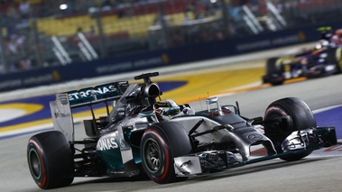 F1 GP Singapour 2014 Mercedes Hamilton vue 3/4 avant