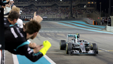 GP F1 Abou Dhabi 2015 Mercedes victoire Rosberg