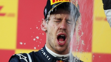 Japon 2011 Vettel podium