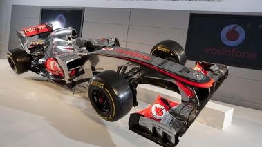 Lancement McLaren 2012 MP4-27 3/4 avant