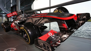 McLaren MP4-28 vue avant