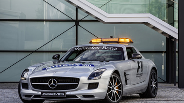 Mercedes SLS AMG GT Safety Car 2012 3/4 avant 2