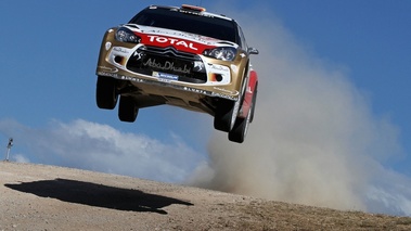 WRC Italie 2013 Citroën DS3 Hirvonen jump