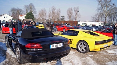 Cars & Coffee Paris - Dodge Viper SRT-10 noir & Ferrari 512 TR jaune