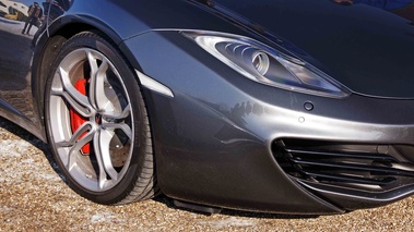 Cars & Coffee Paris - McLaren MP4-12C anthracite jante