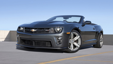 Chevy Camaro ZL1 Cabrio - girs - 3/4 avant gauche