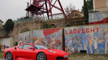 Ferrari F430 rouge kit Challenge 3/4 avant droit