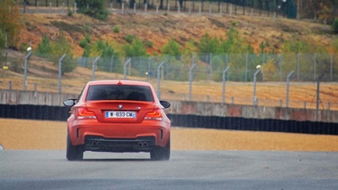 Journée FLA au Bugatti - BMW Série 1M orange face arrière