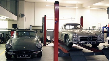 Lancement de Promark - Ferrari anthracite & Mercedes 300 SL gris