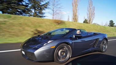 Les Etoiles de Normandie - Lamborghini Gallardo Spyder anthracite 3/4 avant gauche travelling