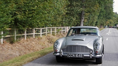 Rallye d'Automne 2012 - Aston Martin DB5 gris face avant travelling