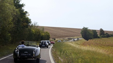 Rallye d'Automne 2012 - Jaguar XK120 vert face arrière travelling