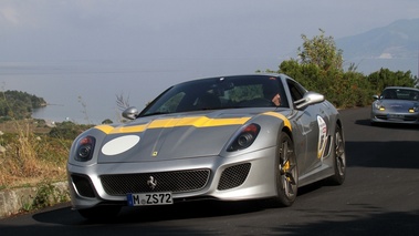 Trophée en Corse - Ferrari 599 GTO gris 3/4 avant gauche