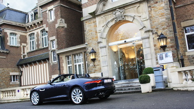 Jaguar F-Type Namur - Château de Namur 3