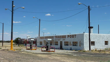 Route 66 - Twin Arrows Trading Post