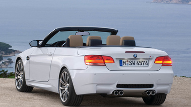 BMW M3 cabrio blanc 3/4 arrière