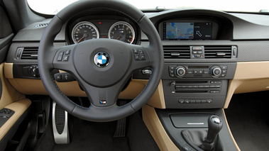 BMW M3 coupé intérieur boite manuelle