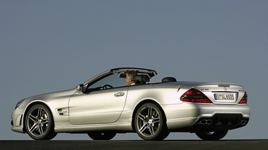 SL 65 AMG grise 3/4 arrière gauche