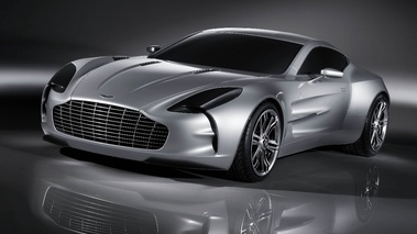 Aston Martin One 77-grise-3/4 avant gauche