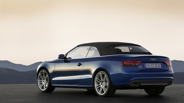 Audis S5 statique 2