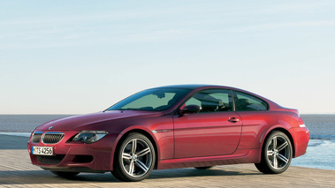 BMW M6 rouge 3/4 avant G