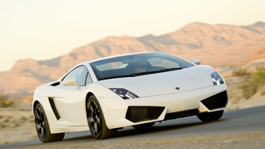 Lamborghini Gallardo LP 560-4 blanche 3/4 avant droit