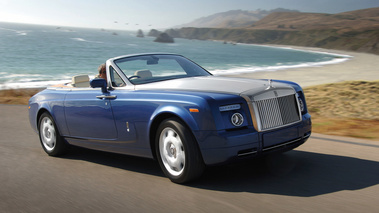 Rolls Royce Drophead Coupé bleue 3/4 avant D