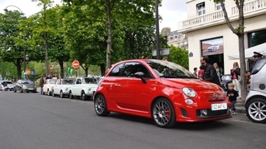 ABARTH 695 Tributo Ferrari 2010 - Côté