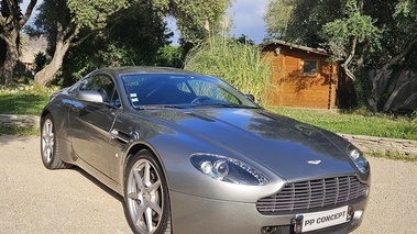 ASTON MARTIN v8 vantage 2008 - face avant 