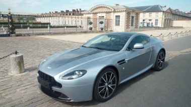 ASTON MARTIN V8 Vantage - VENDU 2013 - 3/4 avant gauche