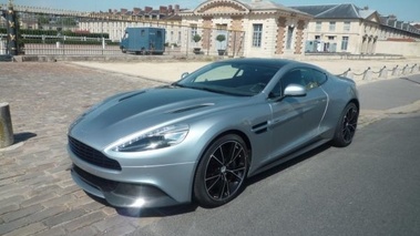 ASTON MARTIN Vanquish - VENDU 2013 - 3/4 avant gauche