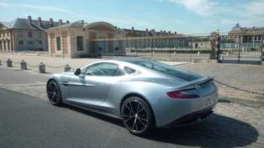 ASTON MARTIN Vanquish - VENDU 2013 - 3/4 avant gauche